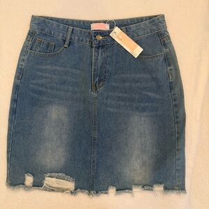 C+ D+M Casual Blue Denim Mini Skirt with light Distressed hem